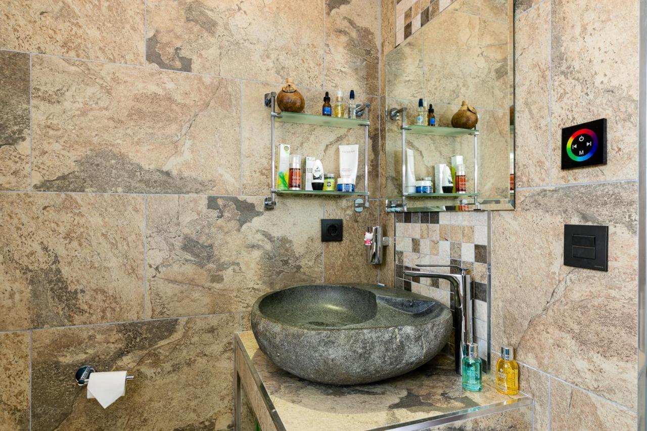 Weforyou 2 Bedrooms Penthouse At Malaga Center Exterior photo